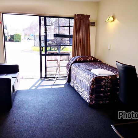 Aston Court Motel Бленем Экстерьер фото