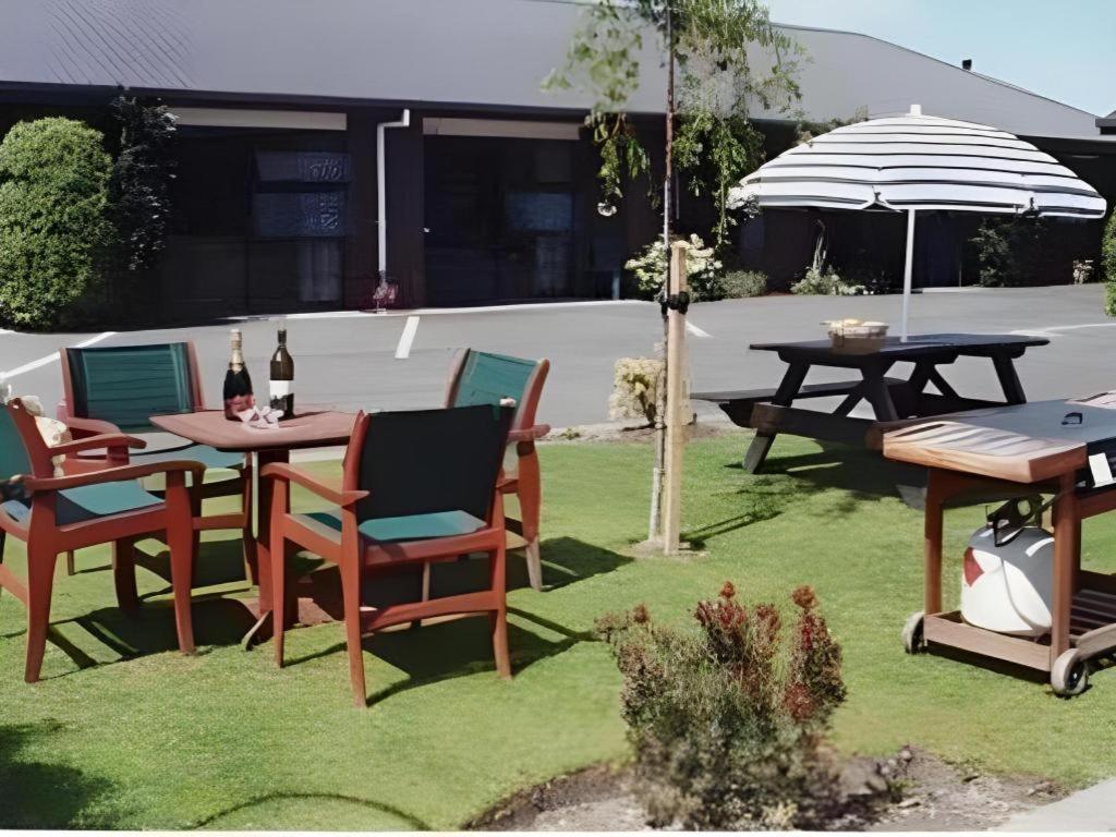 Aston Court Motel Бленем Экстерьер фото